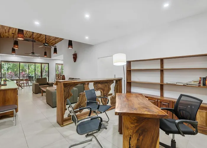 Spacious 3-bedroom Coastal With Shared Pool, Outdoor Living & Steps To Playa * Potrero (Guanacaste)