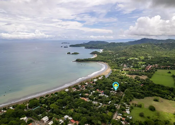 Spacious 3-bedroom Coastal With Shared Pool, Outdoor Living & Steps To Playa Сasa de vacaciones Potrero (Guanacaste)