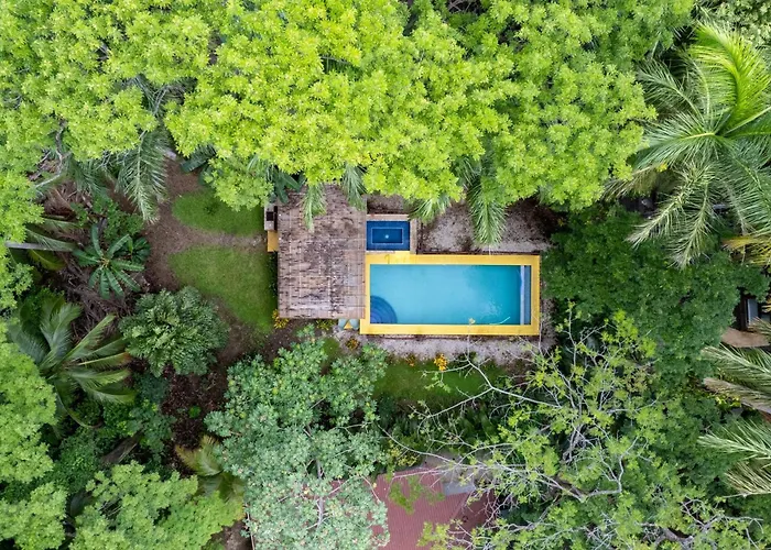 Spacious 3-bedroom Coastal With Shared Pool, Outdoor Living & Steps To Playa Сasa de vacaciones Potrero (Guanacaste)