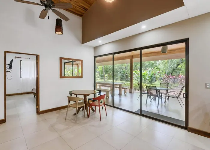 Spacious 3-bedroom Coastal With Shared Pool, Outdoor Living & Steps To Playa Potrero (Guanacaste)